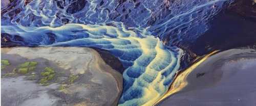 “这个星座倾向于感情极端主义。看似