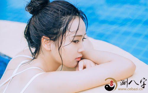 梦到女人光身体