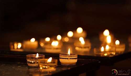 梦到祭拜没死的人是什么意思?梦到祭拜没死的人预示着什么?