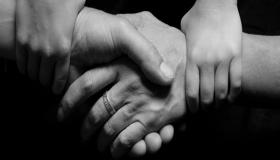 “女人十个簸箕是凤命吗