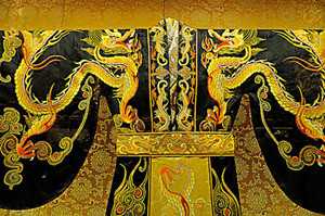 梦见龙袍被别人要走了