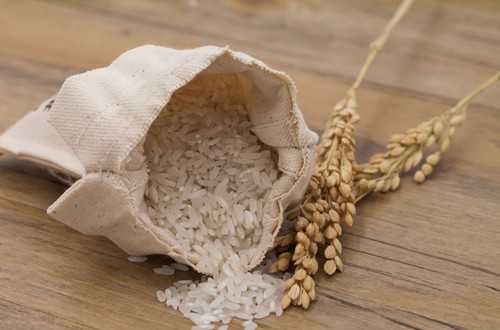 梦到有人吃生米