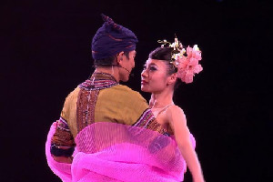 梦见舞会自己没有舞伴