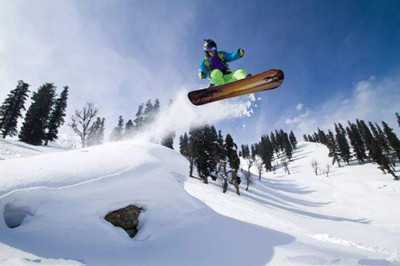 梦见下雪然后从山上滑下来