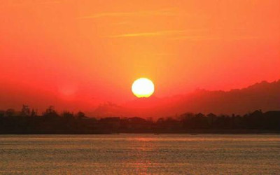 梦见太阳落山后喷出红光