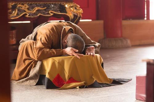 梦见和高僧交谈