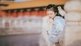 “八字天干比劫食神-八字月令劫财透