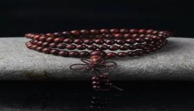 “八字缺火土佩戴什么好-五行缺土的