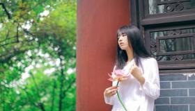 “女人做买卖八字-容易创业成功的女