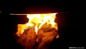 “八字丙寅炉中火-丙寅纳音炉中火是