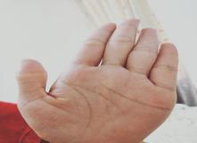 “八字缺火的人可以带手表吗-命中缺