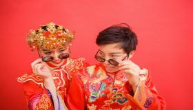 “八字怎样看红鸾-八字四柱中有红鸾