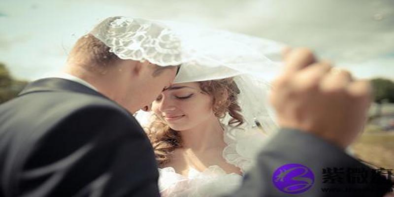 八字看配偶是同学