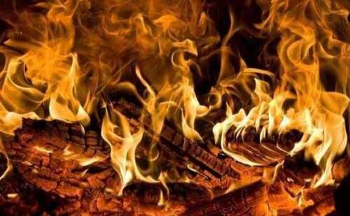 “八字喜火去哪座城市 - 八字喜火土