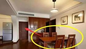 “如何解决大门对餐桌的问题?