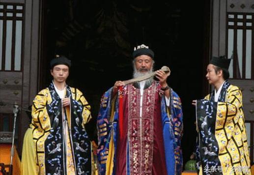 “1990年三月初四子时出生男女命理详